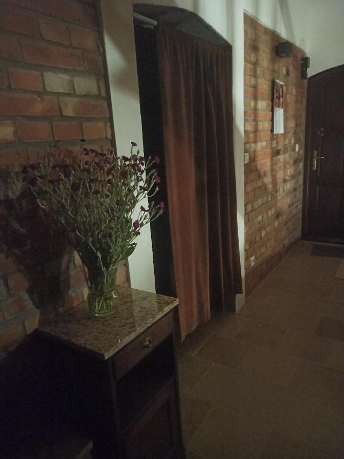 Dom Goscinny Przy Jeziorze Gardna Wielka Exterior foto